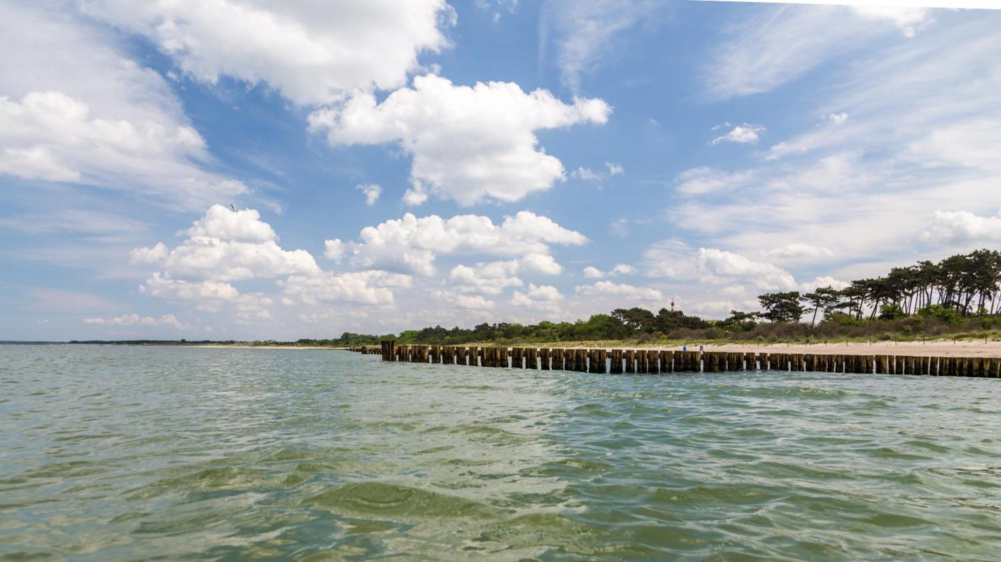 Villa Schmidt - Strandhaus Direkt Am Meer Mit Sauna, Sport Und Duenengarten II Rostock Exteriör bild